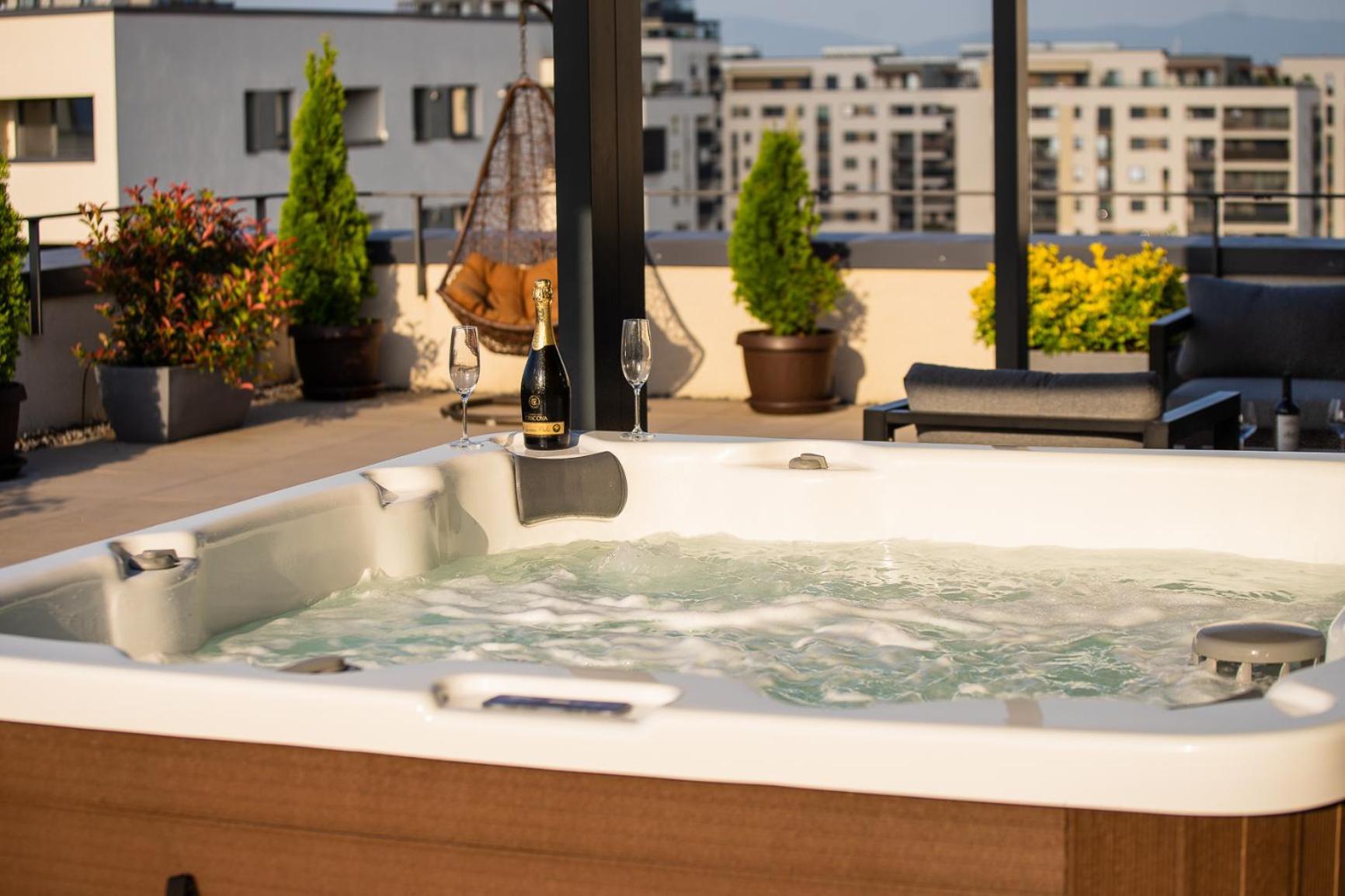 Penthouse Eliza - Coressi Braşov Buitenkant foto